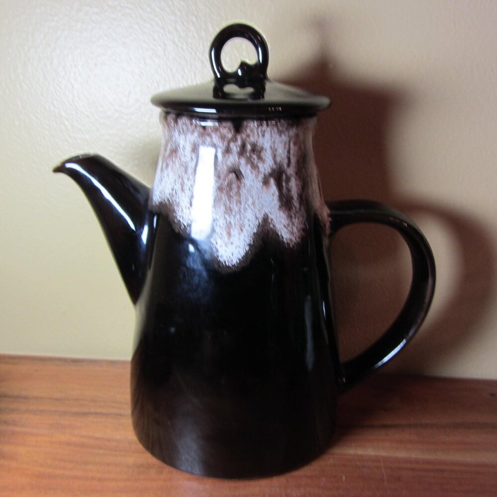 SALE* 4+ cups vintage drip paint teapot princess (W4453)